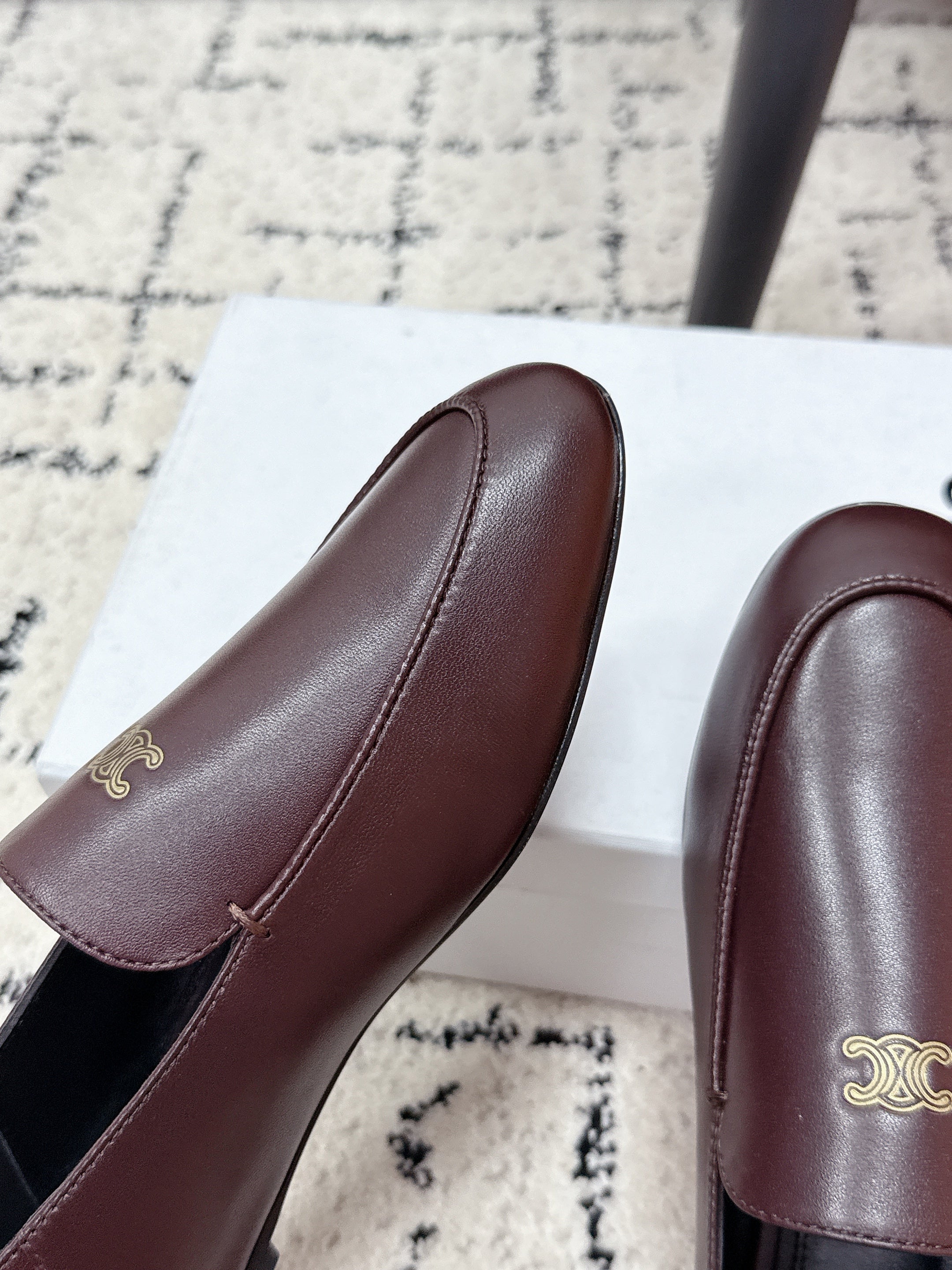 Celine 26 Aura Triomphe Loafer Burgundy in Lambskin 631124