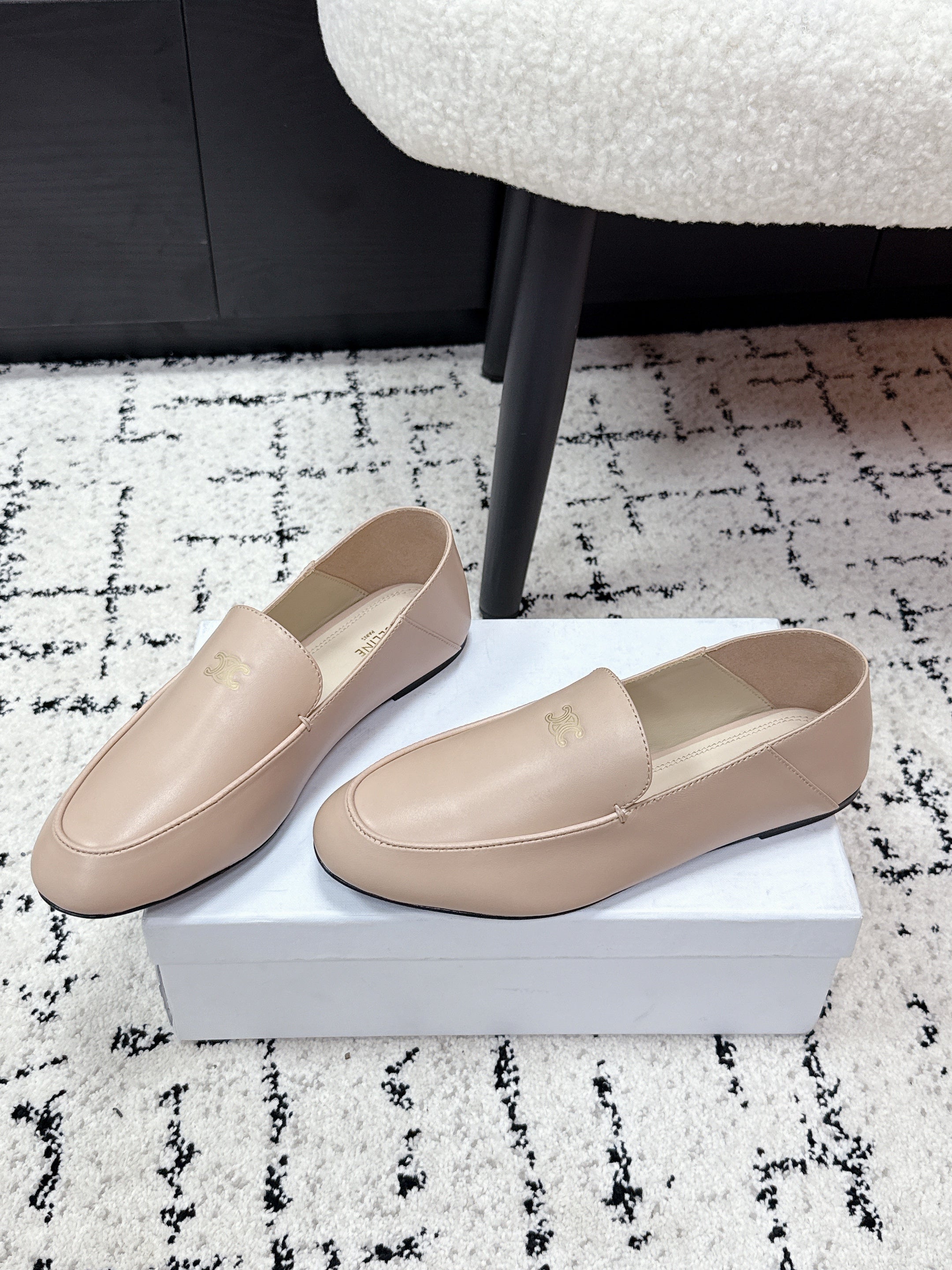 Celine 26 Aura Triomphe Loafer Light Beige in Lambskin 631125