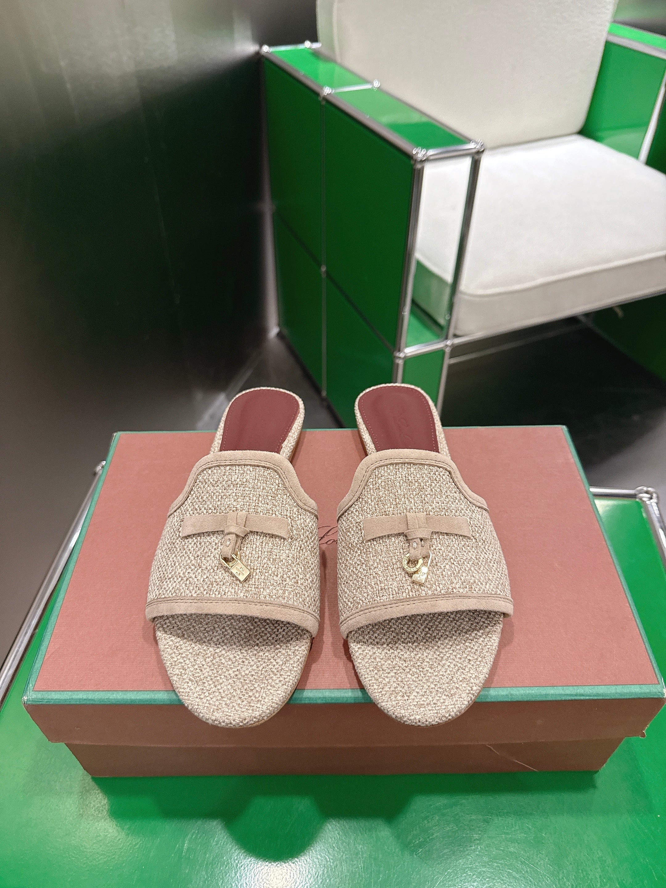 Loro Piana 26 Slippers Beige Wish Sheepskin Fabric 632137