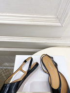 MM6 Tabi 26 Split-Toe Flat Sandals Black in Cowhide 631897