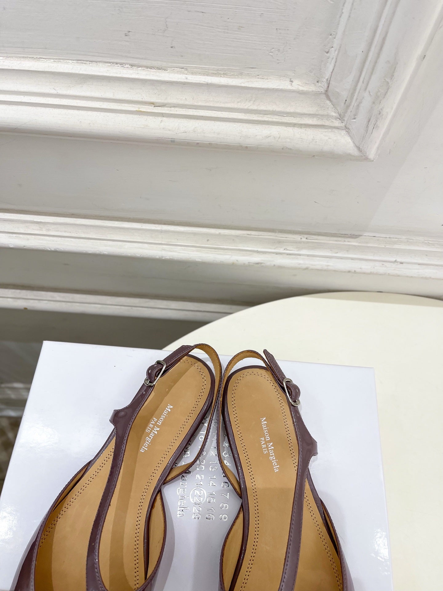 MM6 Tabi 26 Split-Toe Flat Sandals Purple in Cowhide 631899