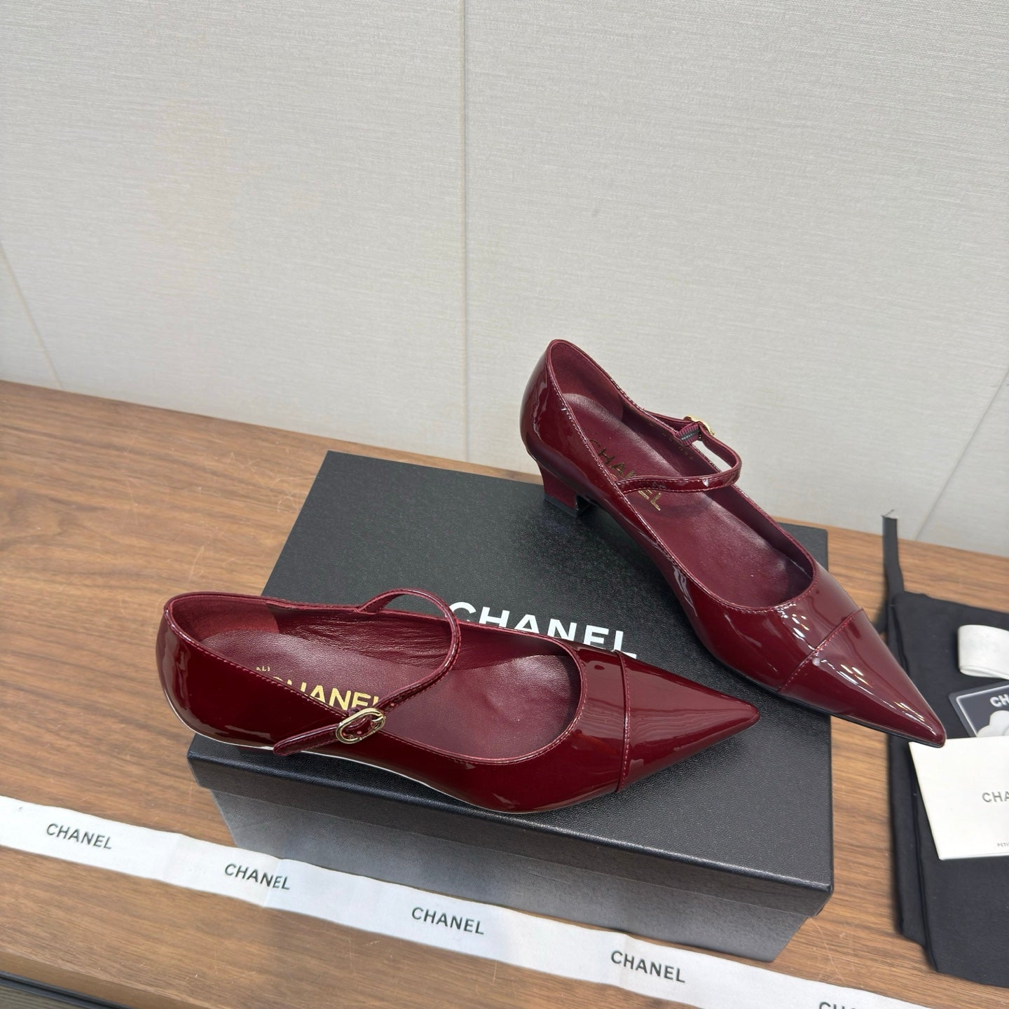 Chanel 26 Pointed-Toe Low Heel 25 Mary Janes Burgundy in Patent Leather 632185