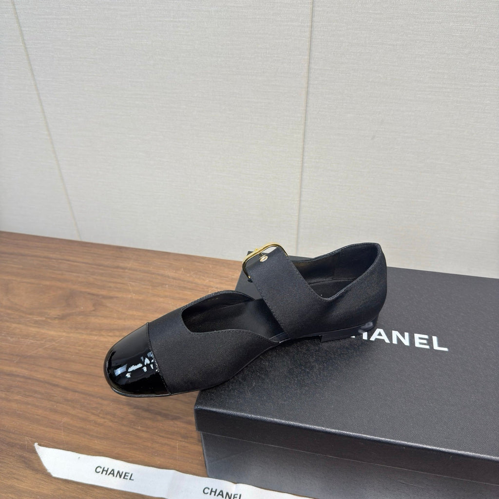 Chanel 26 Mary Jane Flat Black in Fabric Leather 632184