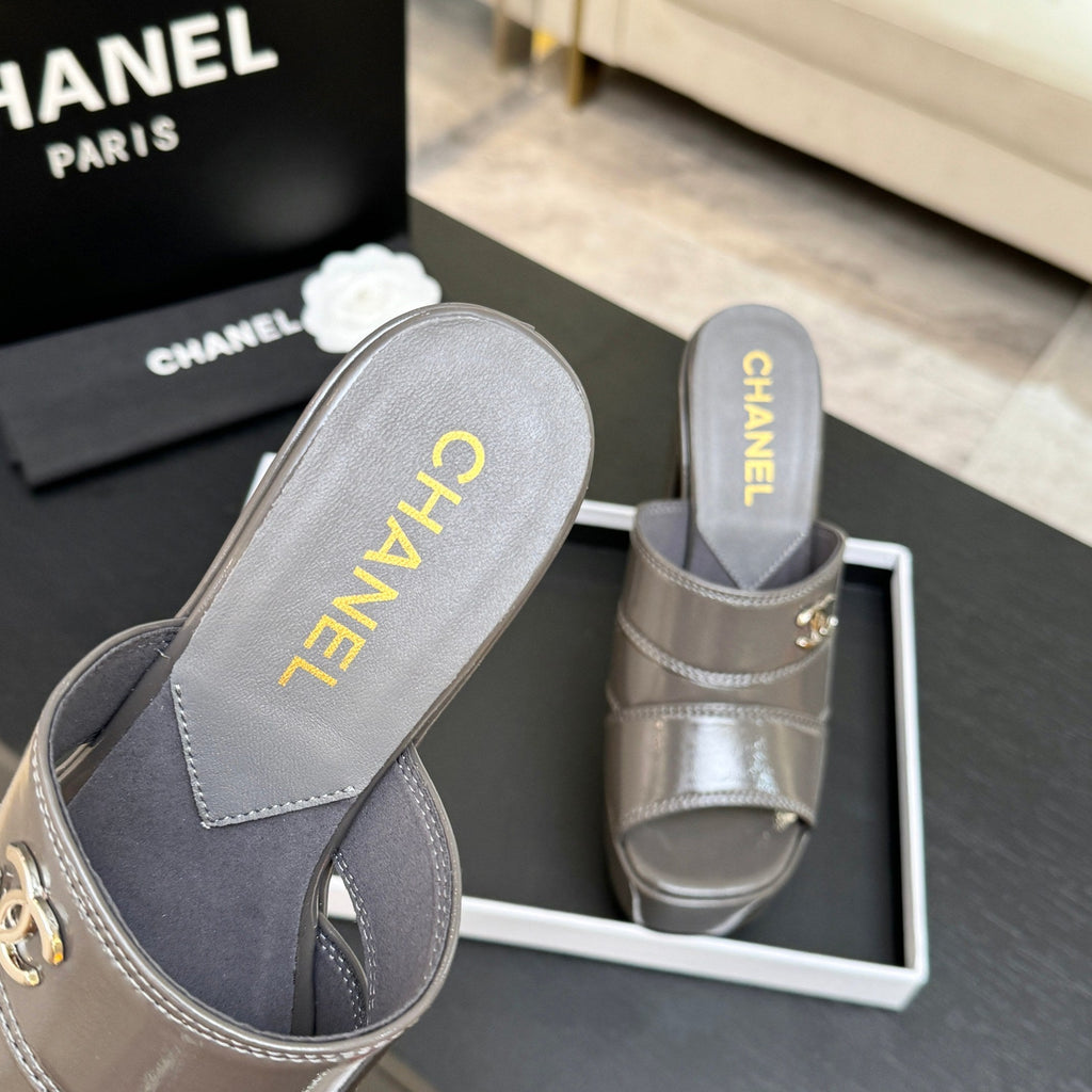 Chanel 2026 Runway Platform High-Heeled 12.5cm Sandals Gray in Cowhide 673060