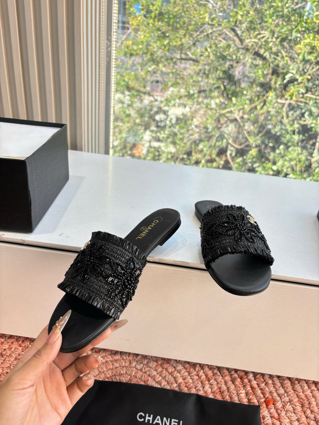 Chanel Bouclé Sandal Black in Fabric Sheepskin 685949