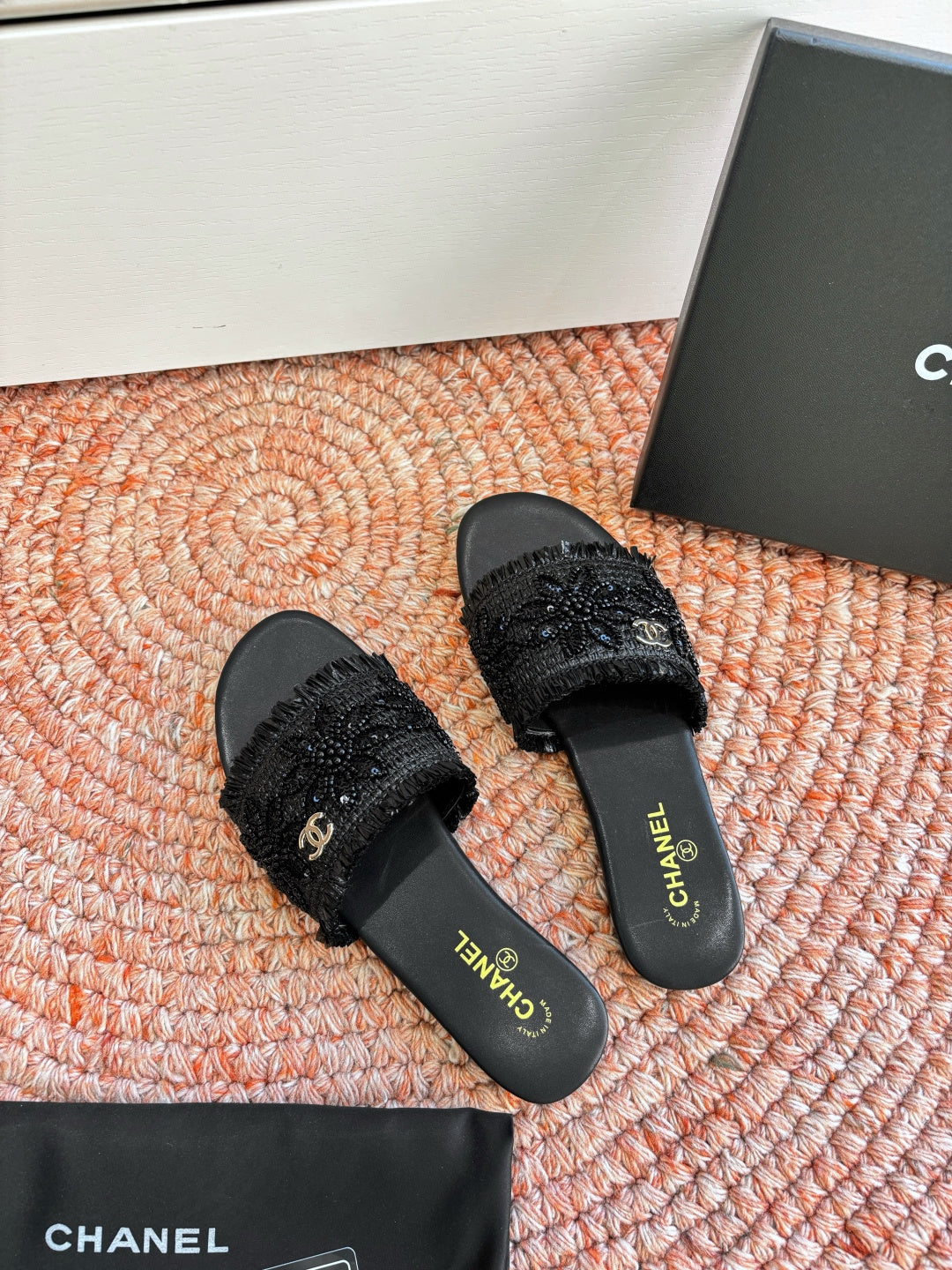 Chanel Bouclé Sandal Black in Fabric Sheepskin 685949