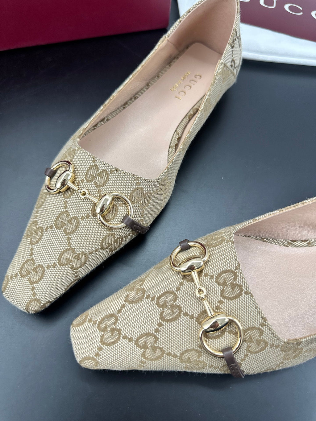 Gucci 26 Vittoria Horsebit GG Canvas Ballet Flats Brown in Leather 688312