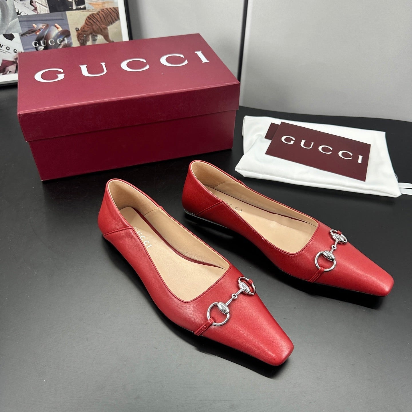 Gucci 26 Vittoria Horsebit Ballet Flats Red in Leather 688310