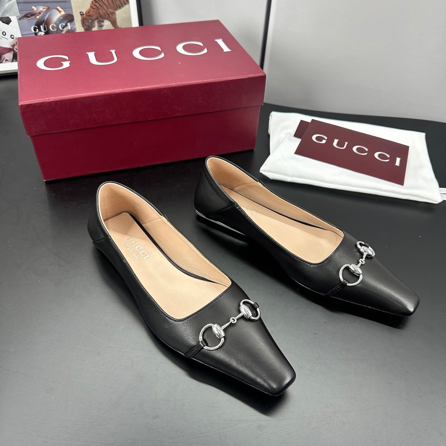 Gucci 26 Vittoria Horsebit Ballet Flats Black in Leather 688309