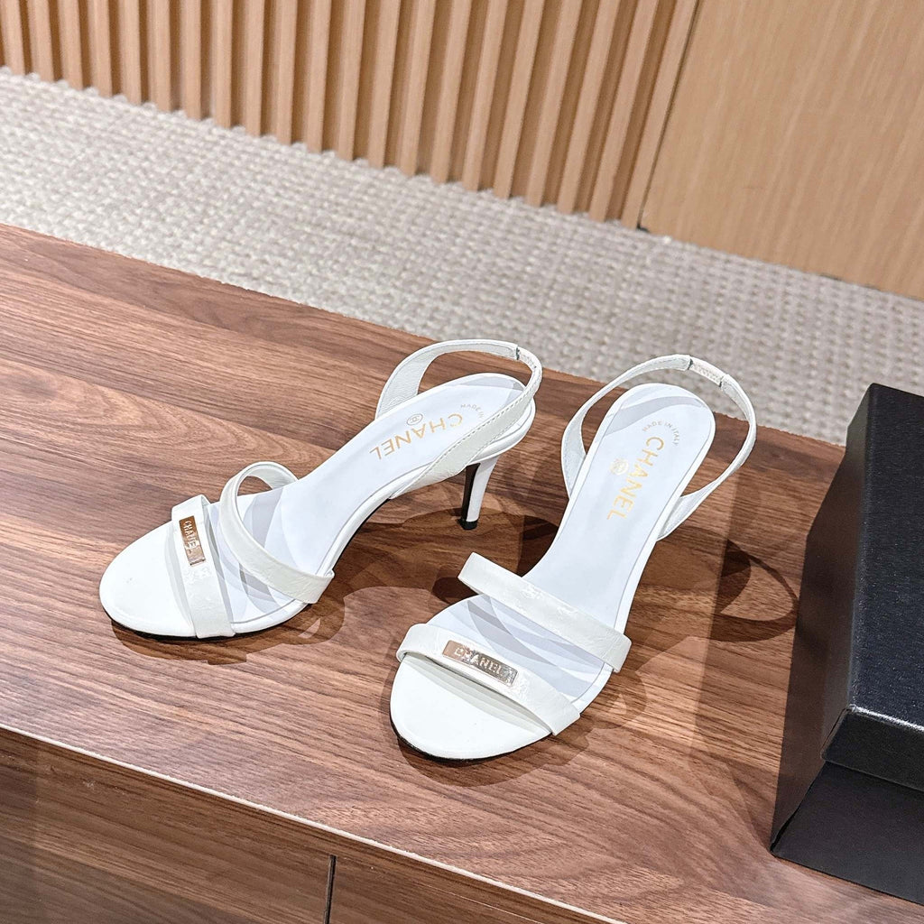 CC 26SS Gold Buckle Strappy High-Heeled 85 Sandals White in Cowhide 692566