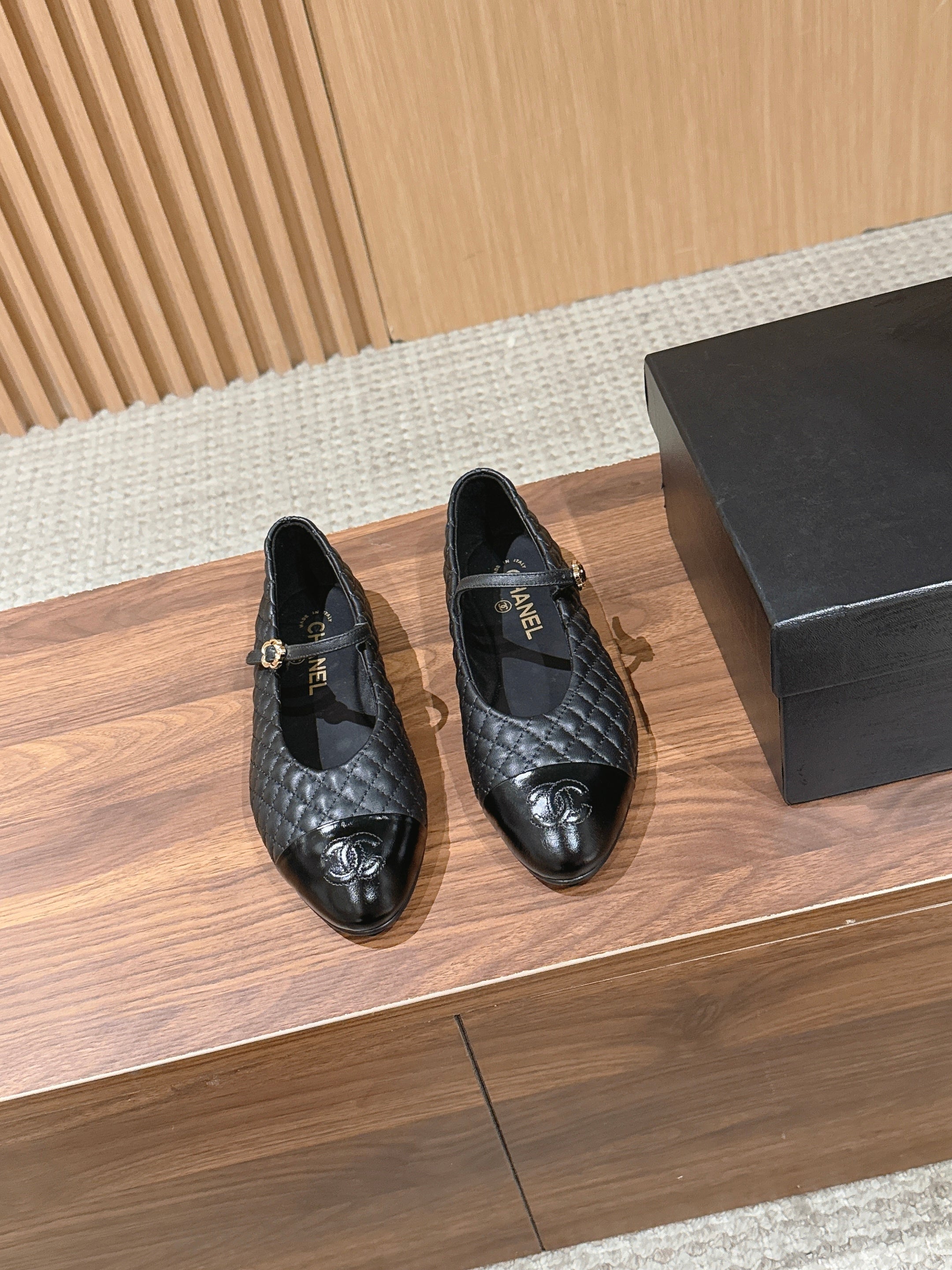 CC 26SS Quilted Mary Jane Black in Calfskin 692543