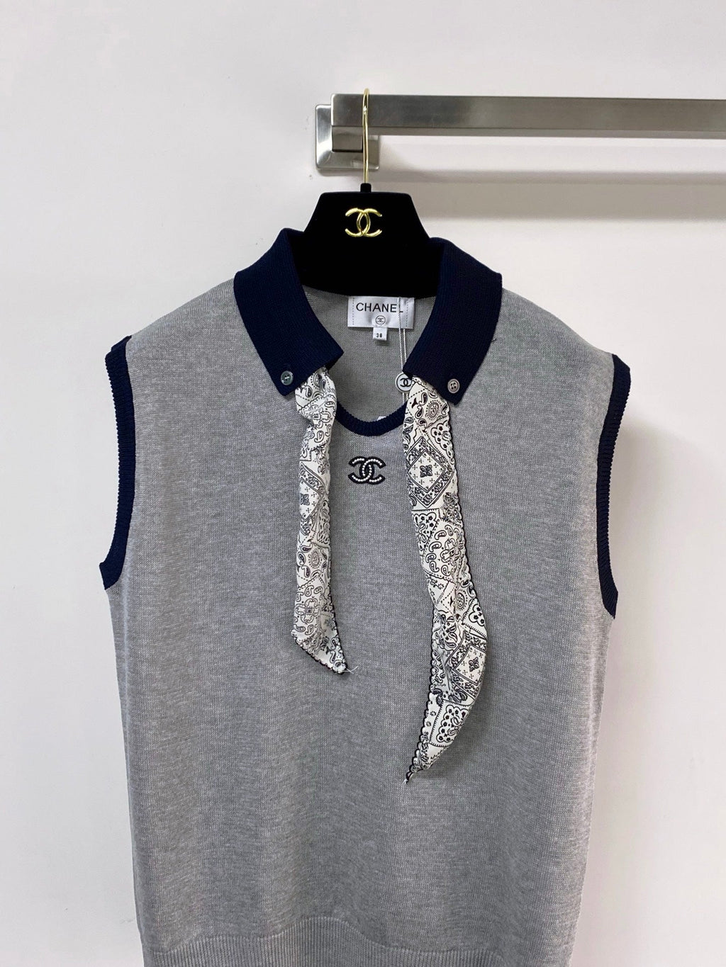 Chanel Vest Gray in Wool 248312