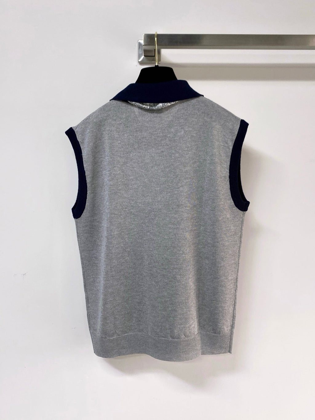 Chanel Vest Gray in Wool 248312
