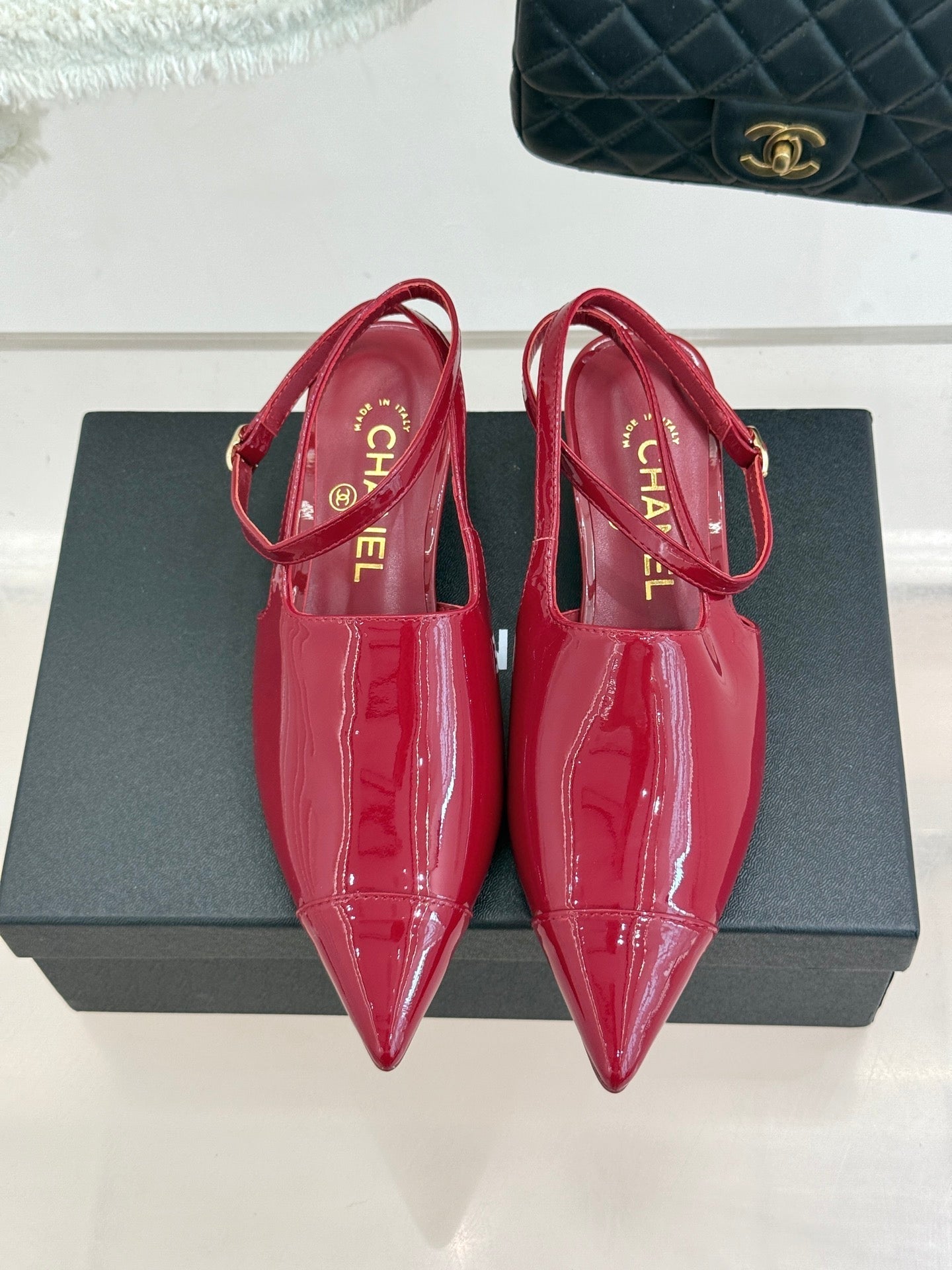 CC Pointed Toe Kitten Heel 30 Open Back Sandals Red in Patent Leather 706380