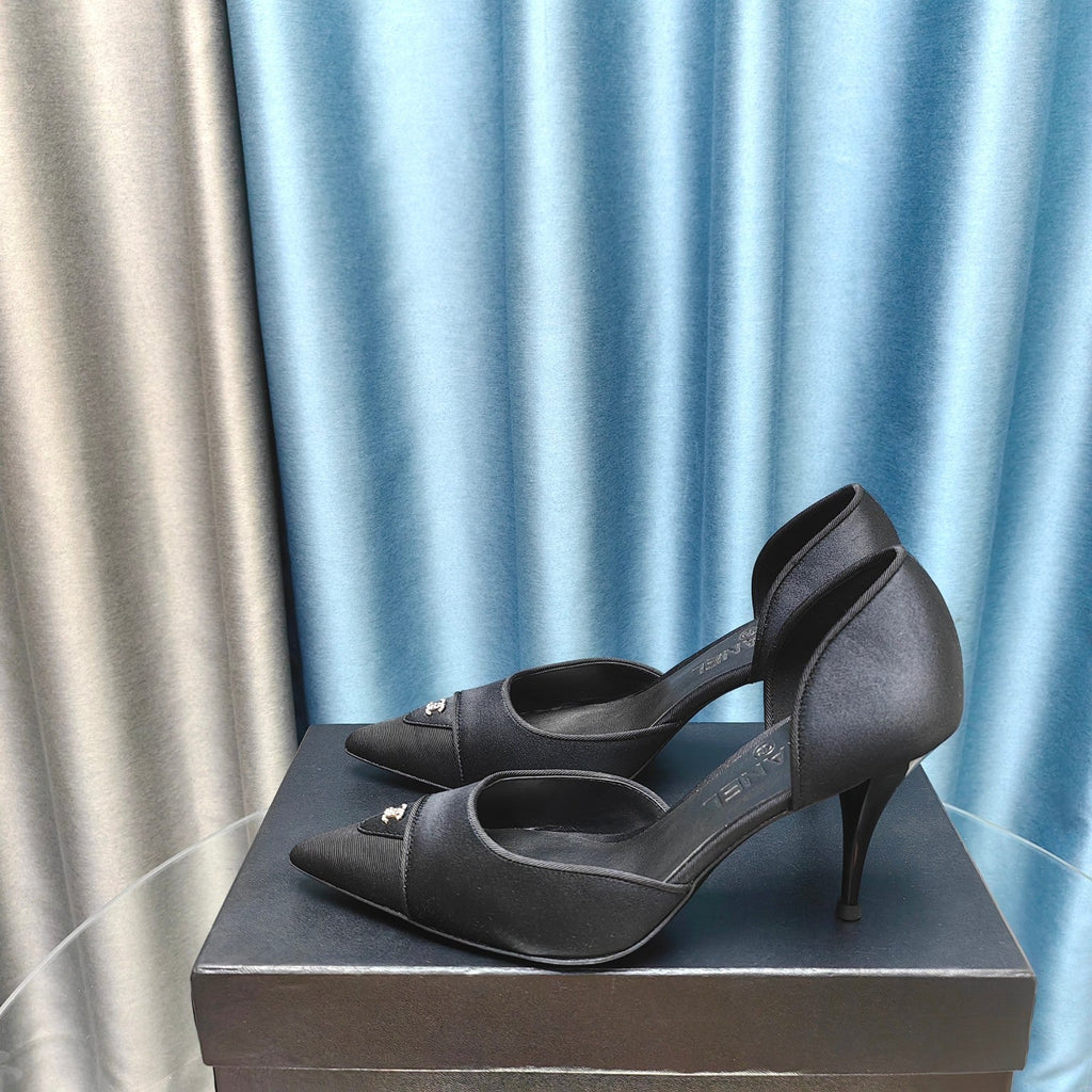 Chanel 26ss Retro Hollow-Out Pointed-Toe 70   Black in Calfskin 712470