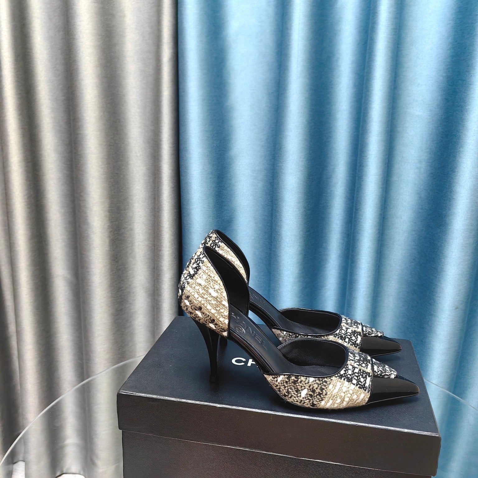 Chanel Pointed Toe   High Heels 70mm Beige Black in Coarse wool fabric 712465