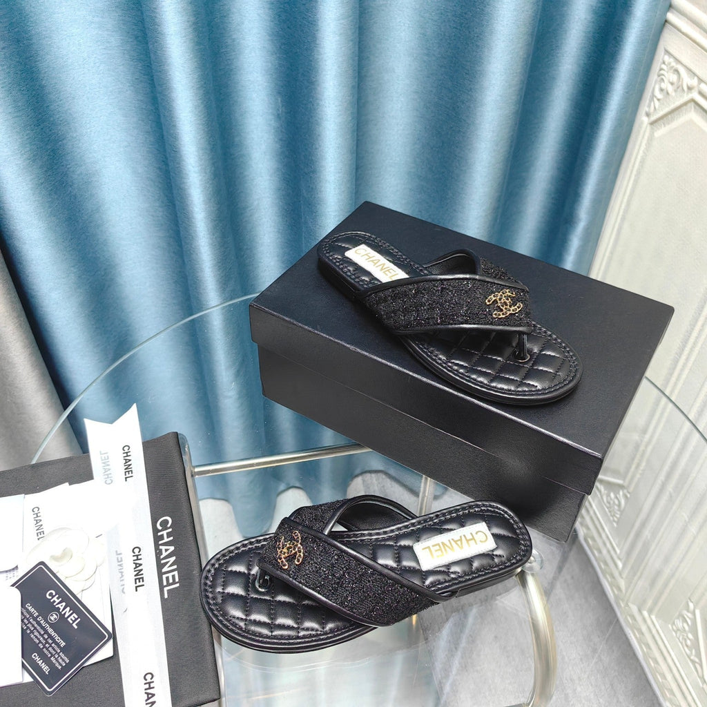 Chanel 26P Flip-Flops Black in Woven 712310