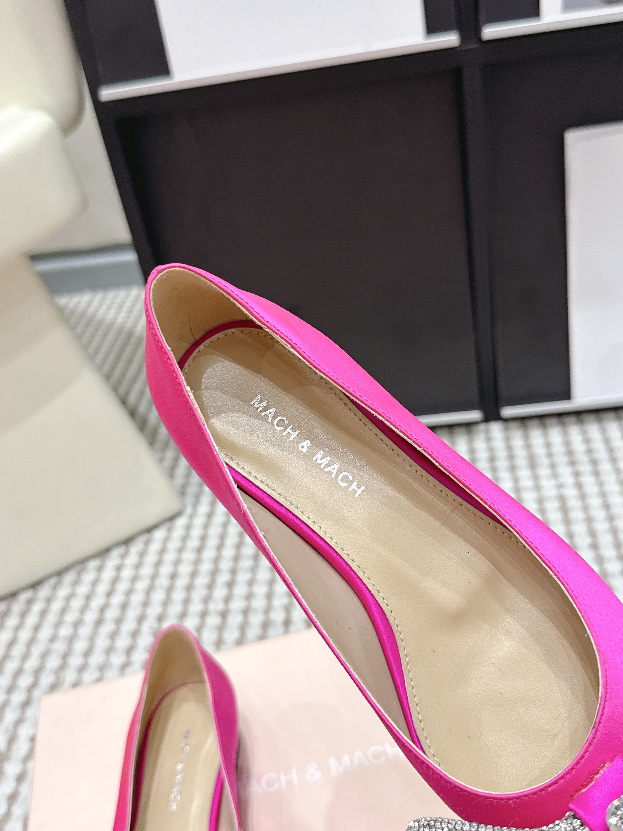 Mach & Mach 26SS Rhinestone Bow Flats Pink in Silk 722451