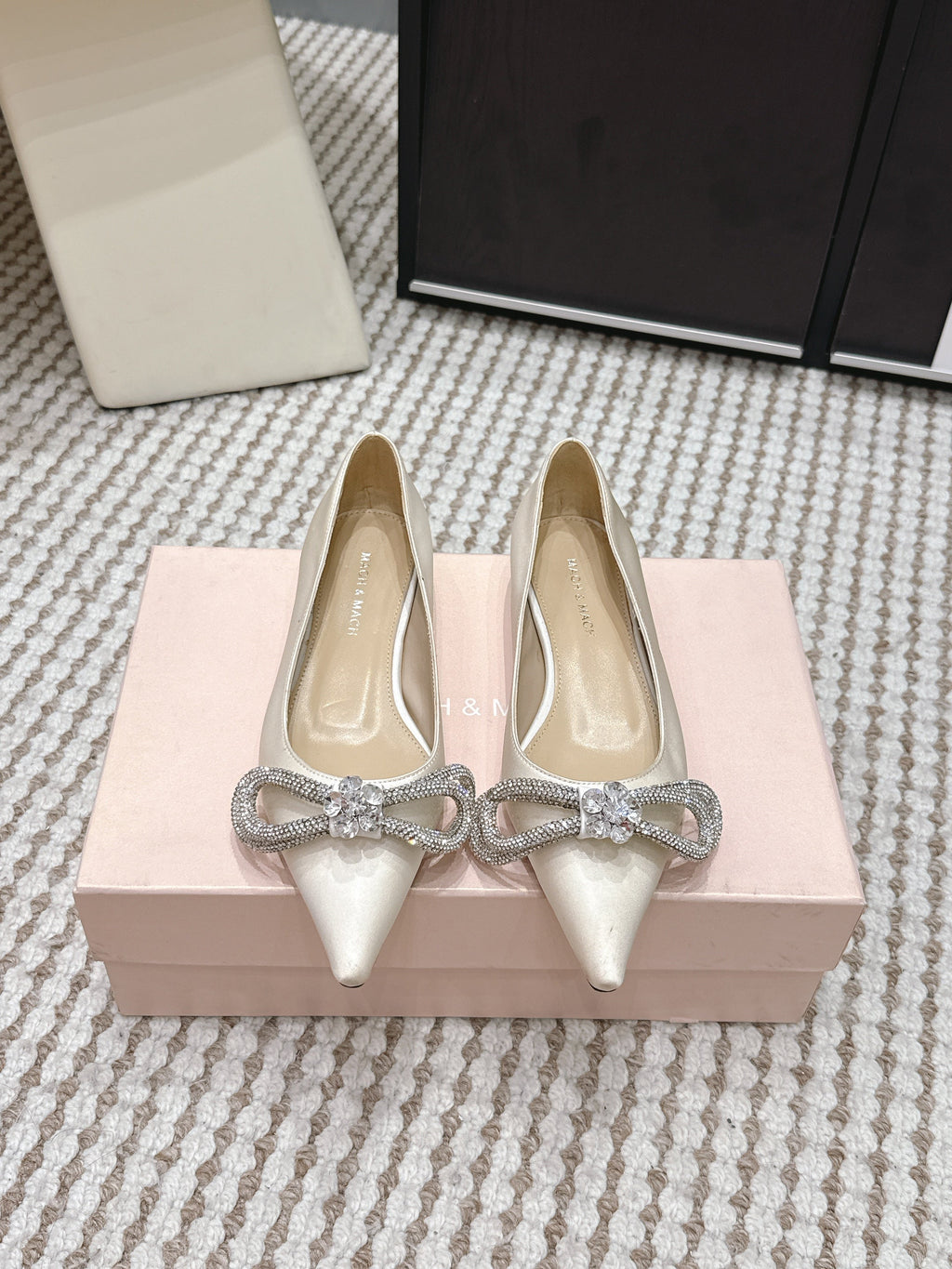 Mach & Mach 26SS Rhinestone Bow Flats Milk White in Silk 722449