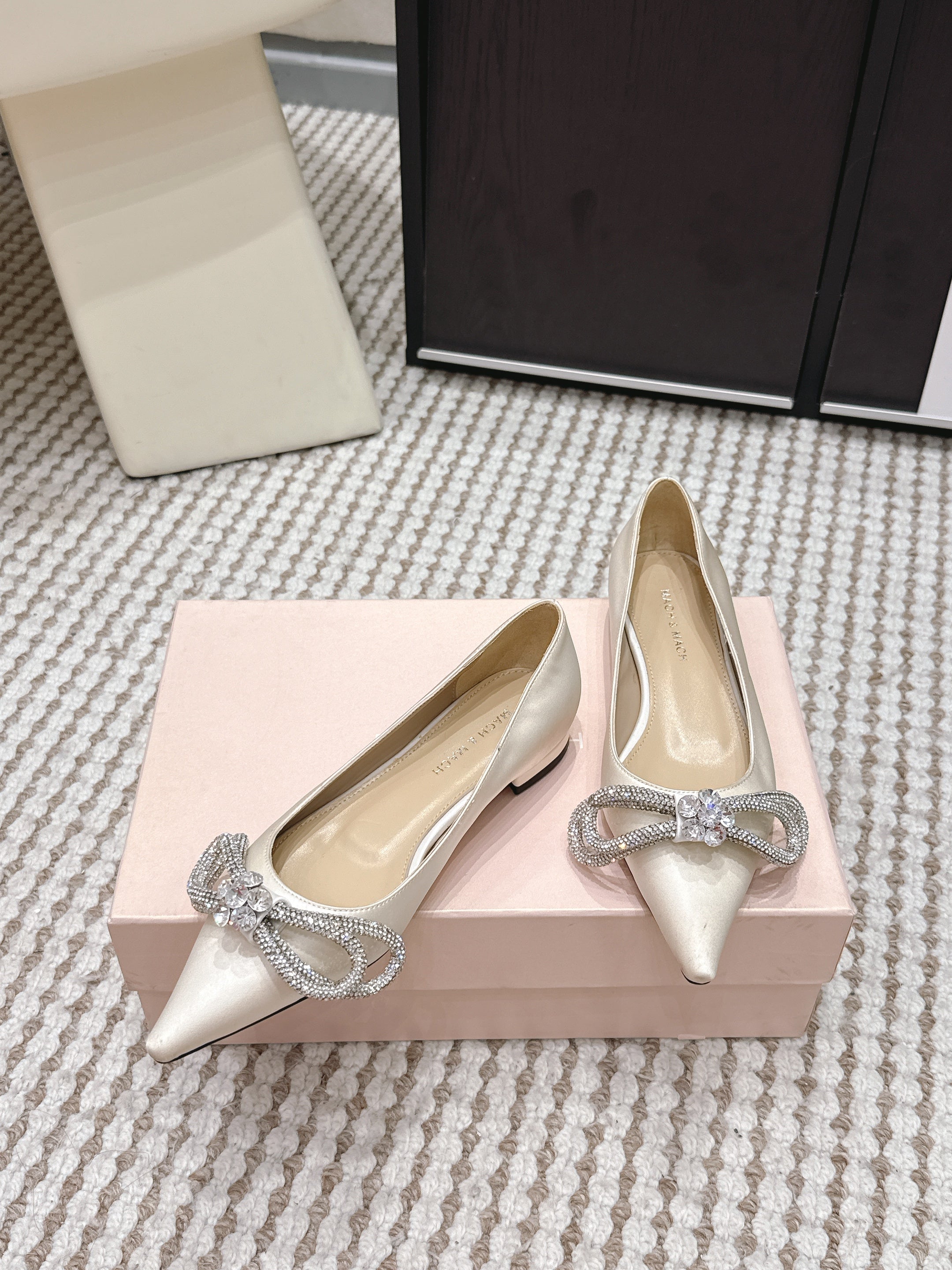 Mach & Mach 26SS Rhinestone Bow Flats Milk White in Silk 722449