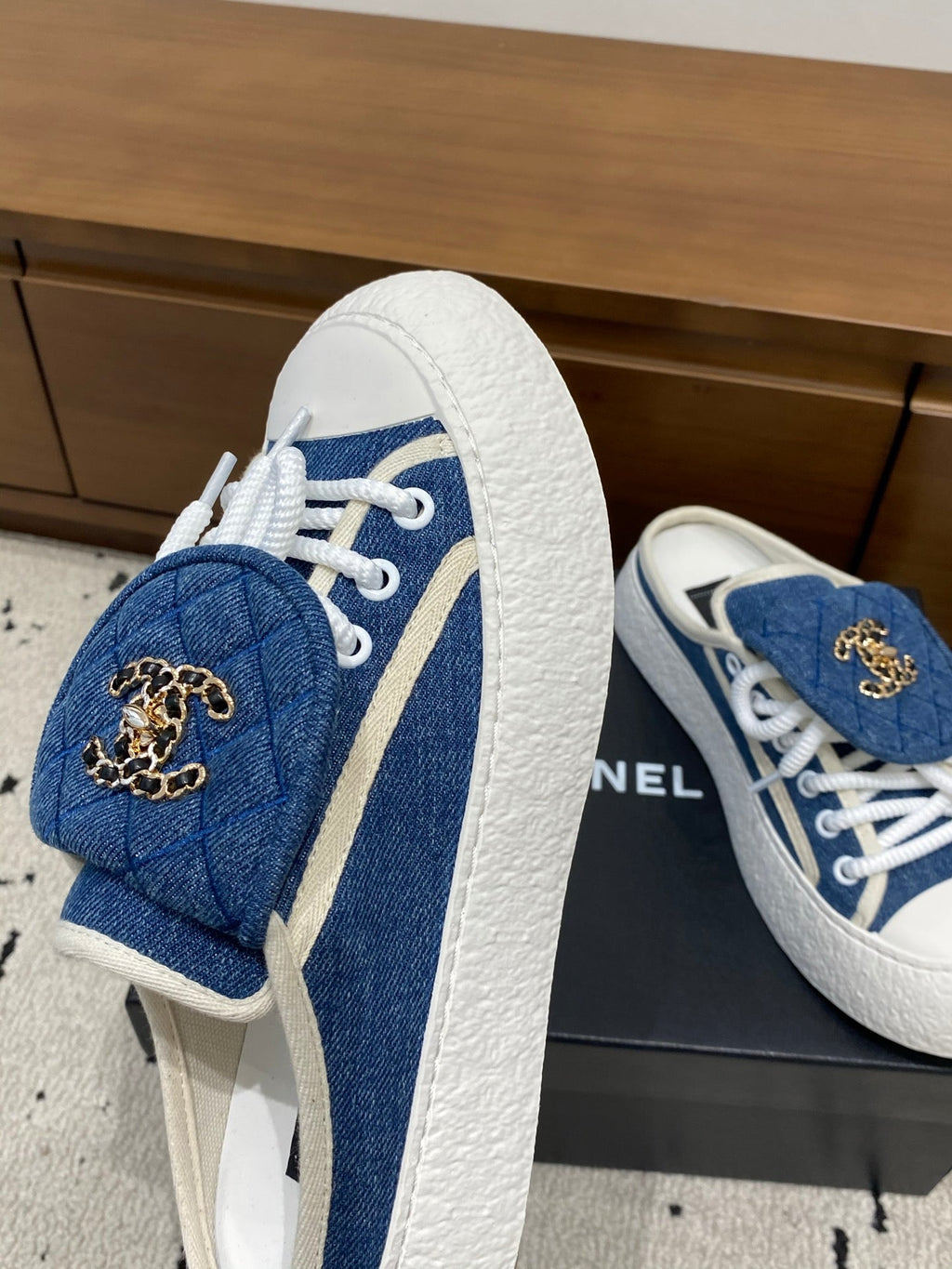 Chanel 26 Mules Casual Blue in Fabric 729326