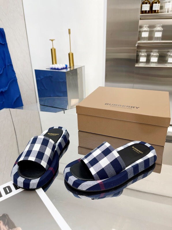Burberry 26 Check Slippers Navy Blue Black in Cotton Linen 729729