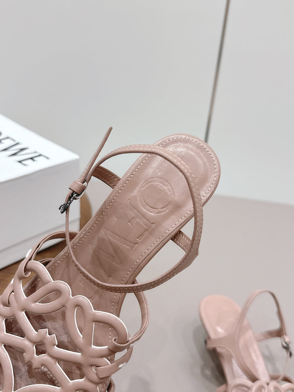 Loewe 26 Sandal 50 Pink in Sheepskin 738802
