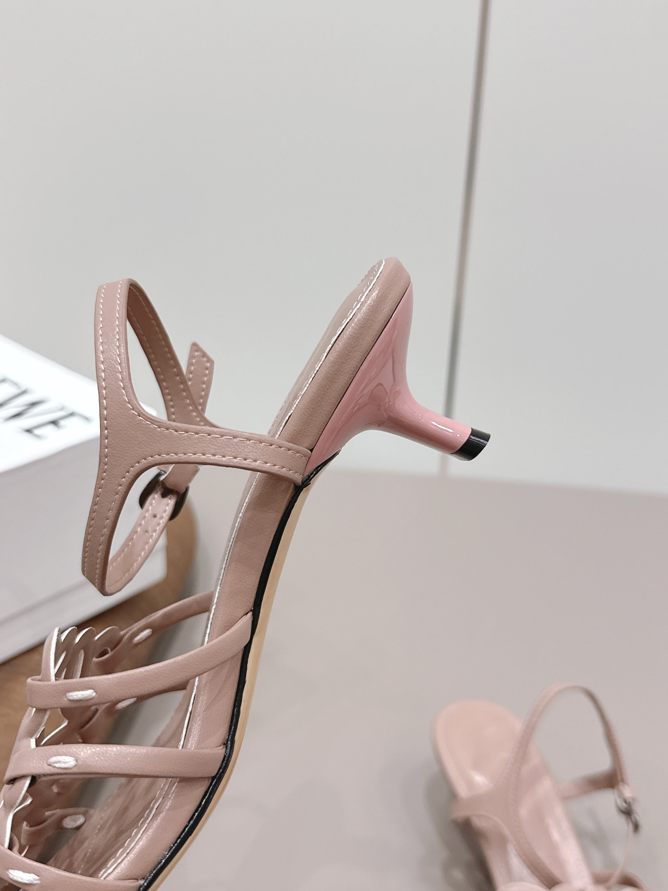 Loewe 26 Sandal 50 Pink in Sheepskin 738802
