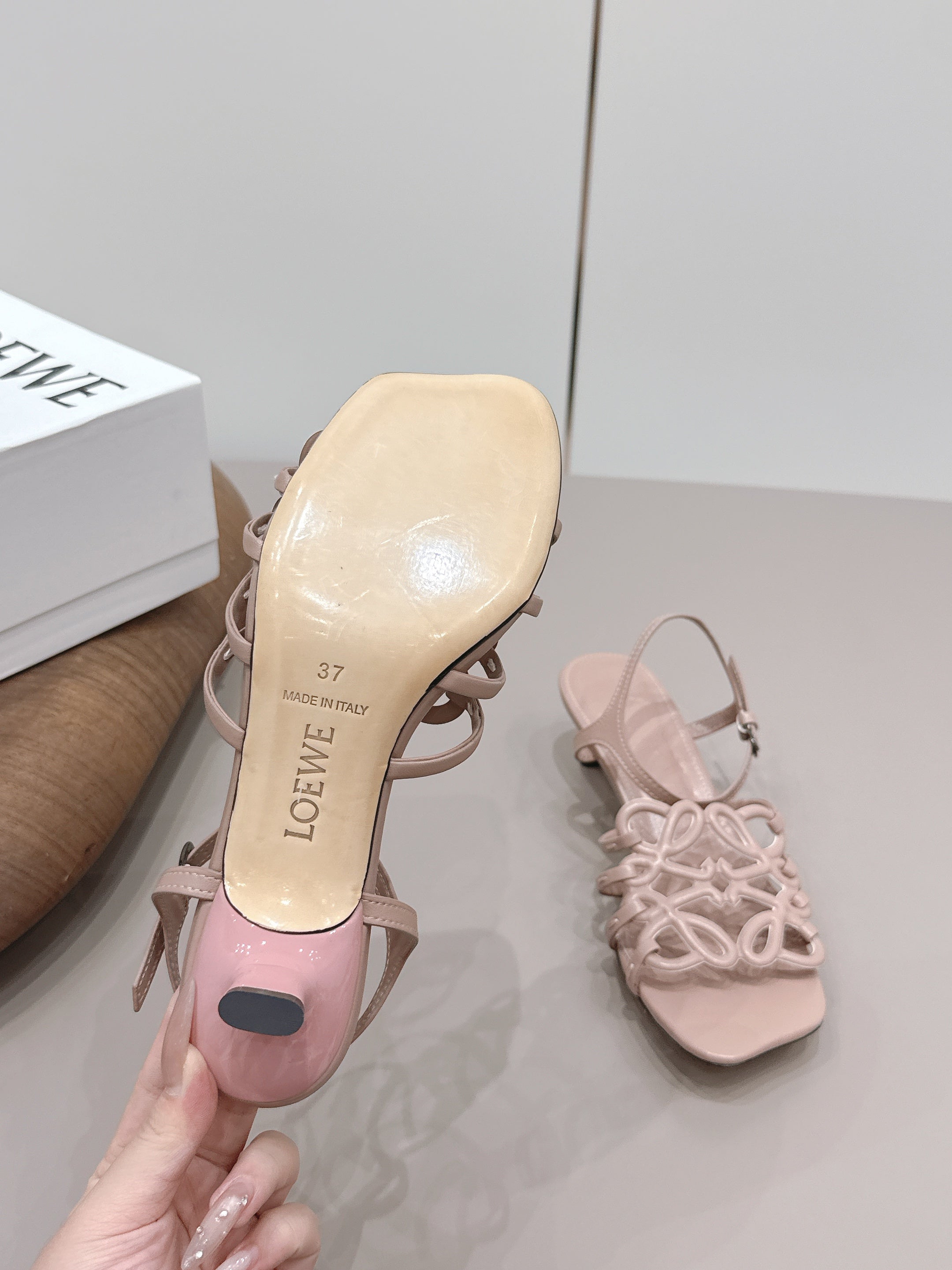 Loewe 26 Sandal 50 Pink in Sheepskin 738802