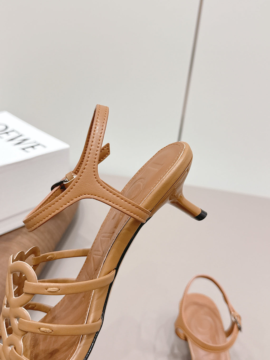 Loewe 26 Sandal 50 Light Camel in Sheepskin 738801