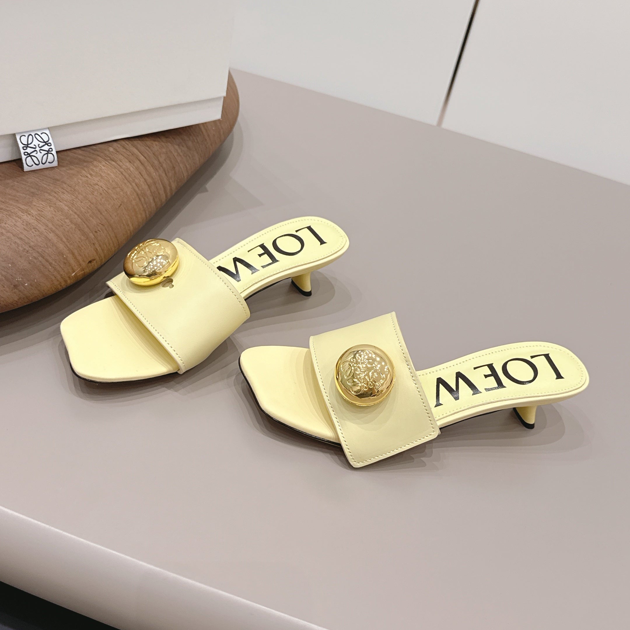 Loewe 26 Sandal 45 Light Yellow in Sheepskin 738734