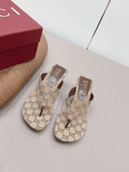 Gucci 26 Round Toe Flip-Flops 60 Brown in Jacquard Fabric 739378