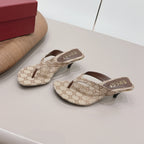 Gucci 26 Round Toe Flip-Flops 60 Brown in Jacquard Fabric 739378