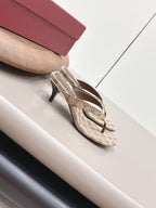 Gucci 26 Round Toe Flip-Flops 60 Brown in Jacquard Fabric 739378