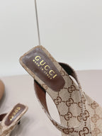 Gucci 26 Round Toe Flip-Flops 60 Brown in Jacquard Fabric 739378