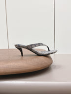 Gucci 26 Round Toe Flip-Flops 60 Navy Blue in Jacquard Fabric 739377