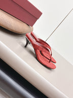 Gucci 26 Round Toe Flip-Flops 60 Red in Jacquard Fabric 739376