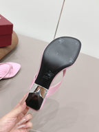 Gucci 26 Round Toe Flip-Flops 60 Pink in Sheepskin 739374