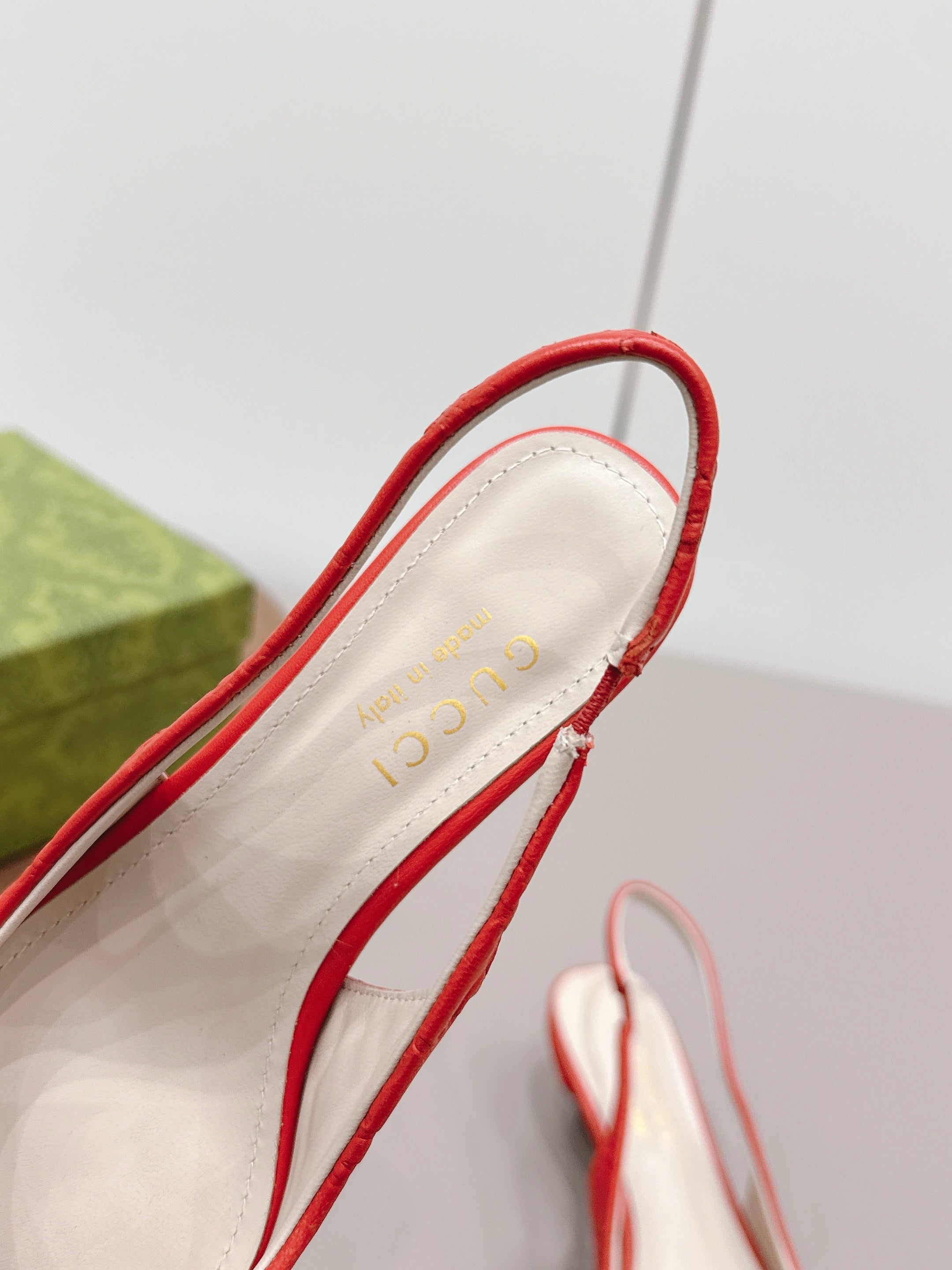 Gucci 26 Slingback 45mm Embossed Single Red in Lamskin 739362