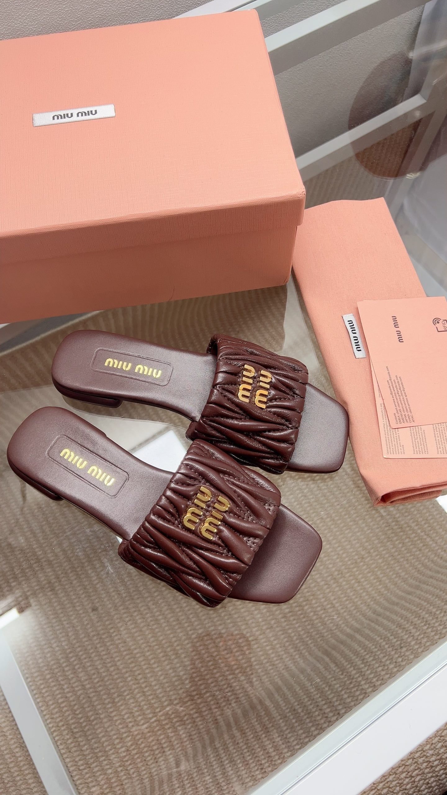 Miu Sandal Brown Matelassé Leather 739549
