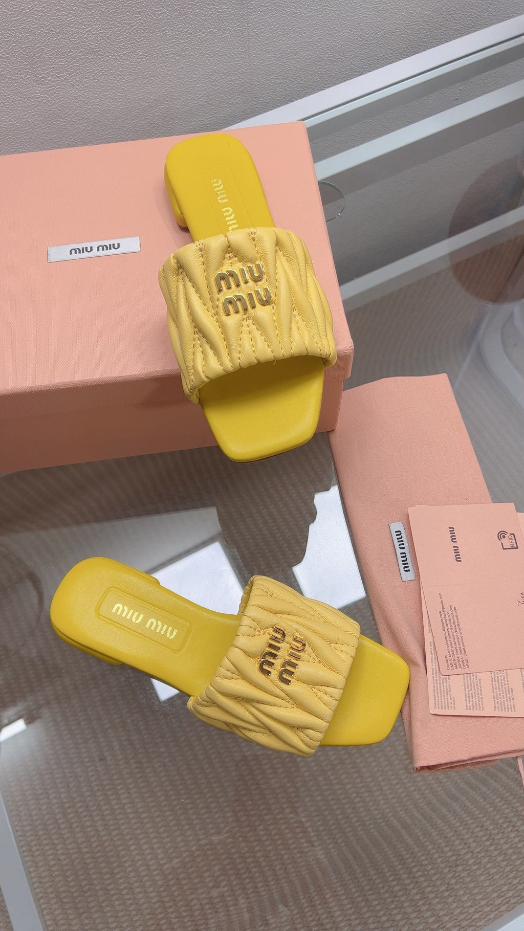 Miu Sandal Yellow Matelassé Leather 739550