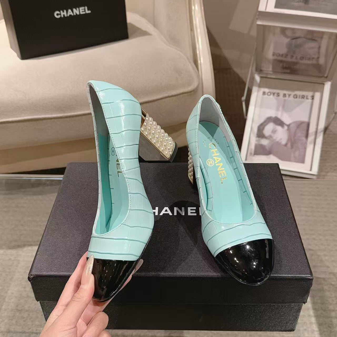 Chanel 26 Pumps Pearl Heel 80mm Turquoise in Calfskin 739573