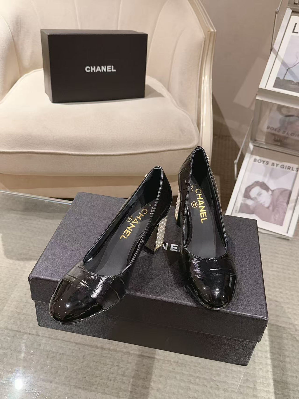Chanel 26 Pumps Pearl Heel 80mm Black in Calfskin 739574