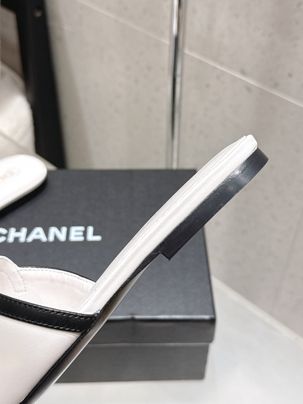 Chanel Double C Flat Slip-on Sandals White in Lambskin 740708