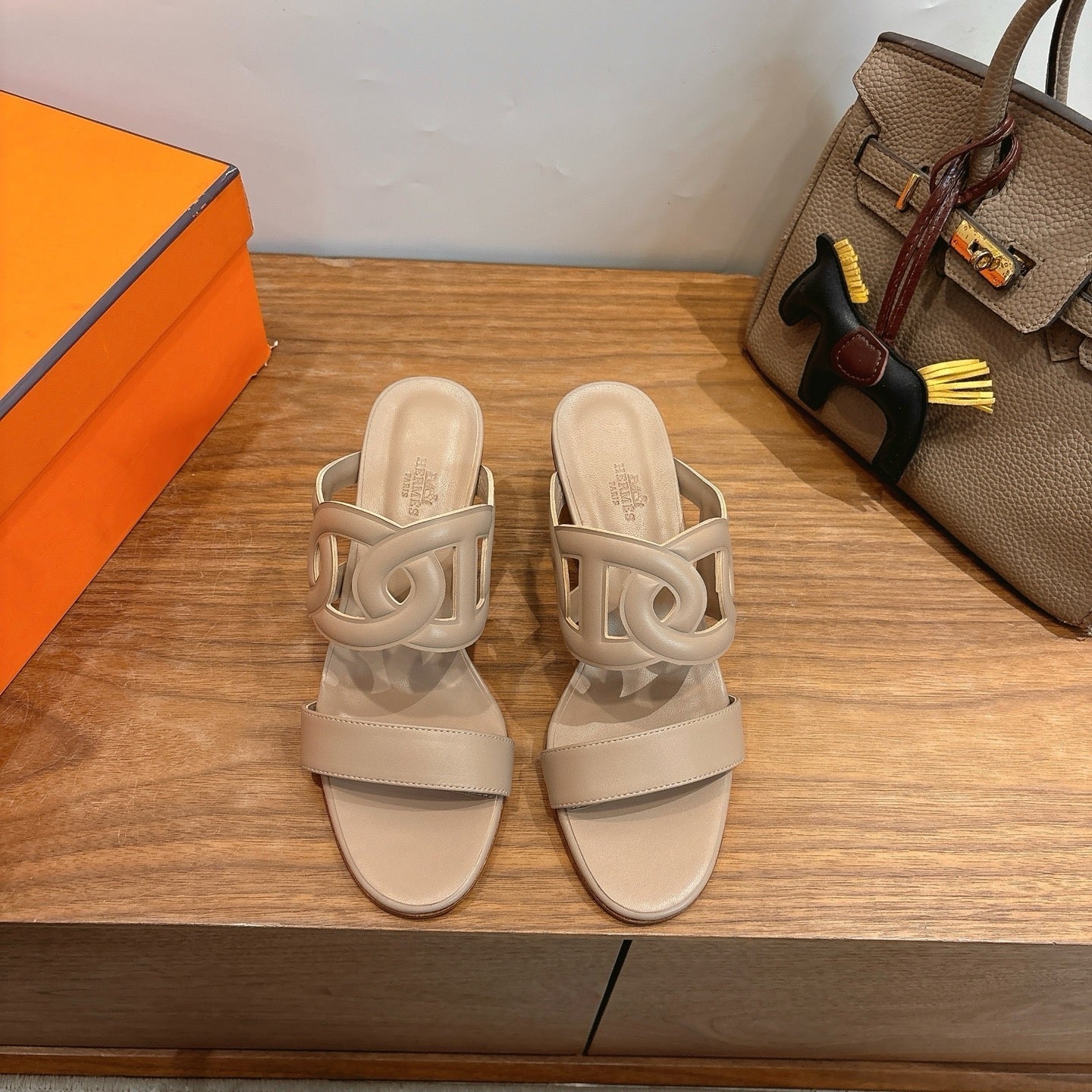 HM  Sandal 60 Beige in Calfskin 743968