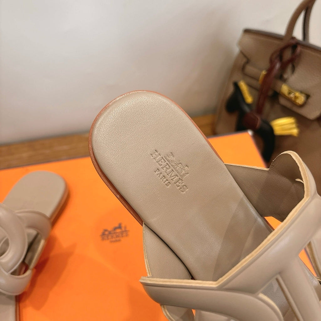 HM  Sandal Beige in Calfskin 743977