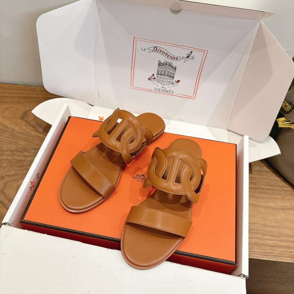 HM  Sandal Brown in Calfskin 743980