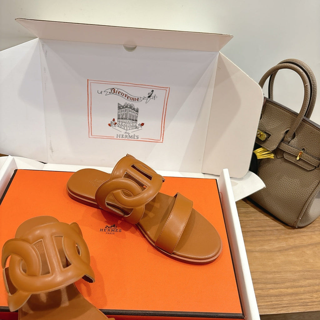 HM  Sandal Brown in Calfskin 743980