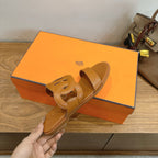 HM  Sandal Brown in Calfskin 743980