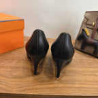 HM 26 Majeste 85 Pump Black in Cowhide 744011